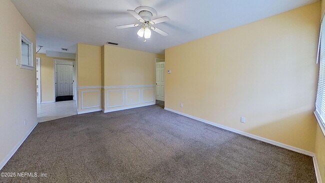 Foto del edificio - 165 Parkwood Dr W