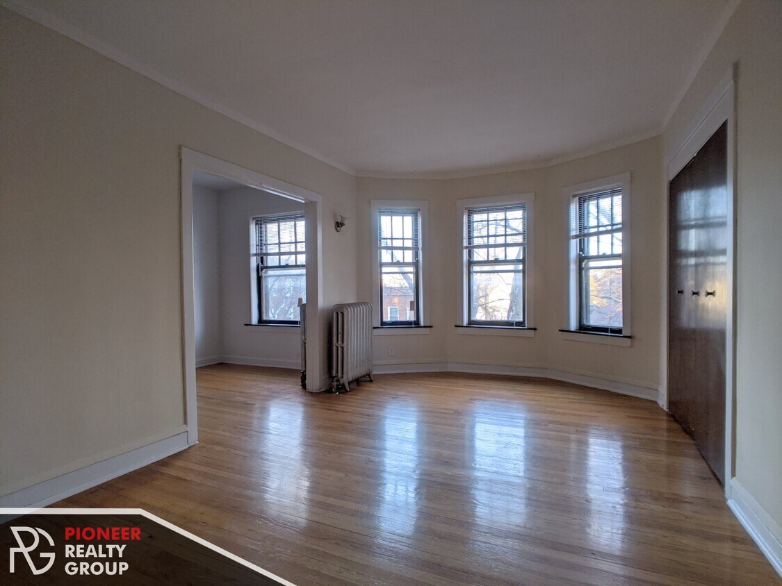 Foto principal - 2122 W Ainslie St