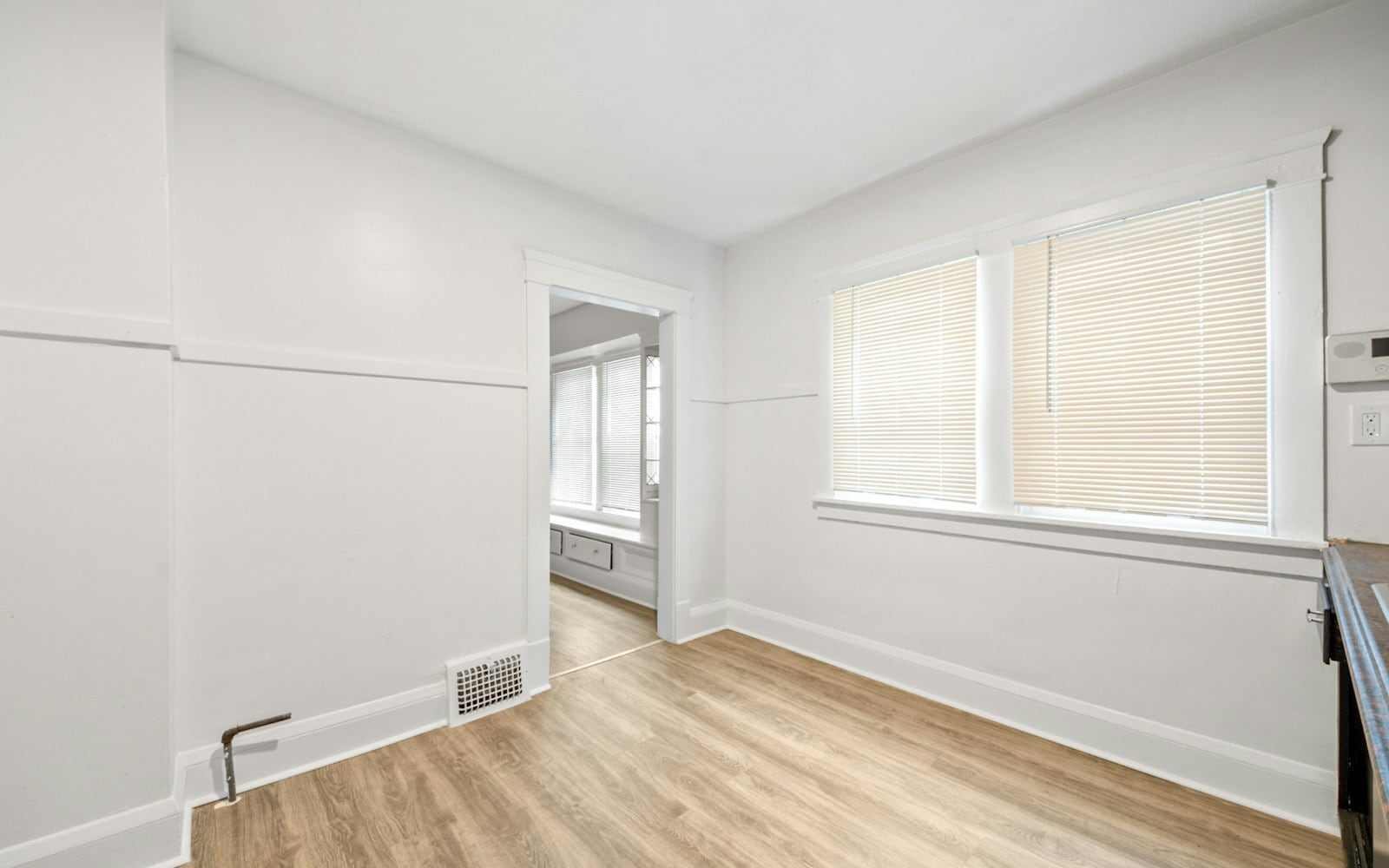 8002 Maryland Ave Cleveland, OH 44105 – photo 2