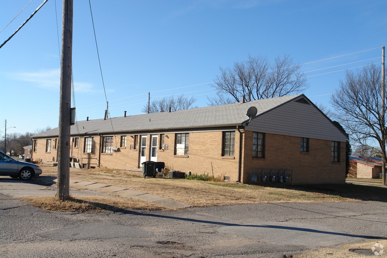 Foto del edificio - 632-638 S Woodlawn St