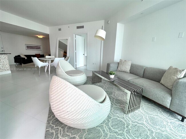 Foto del edificio - 350 S Miami Ave