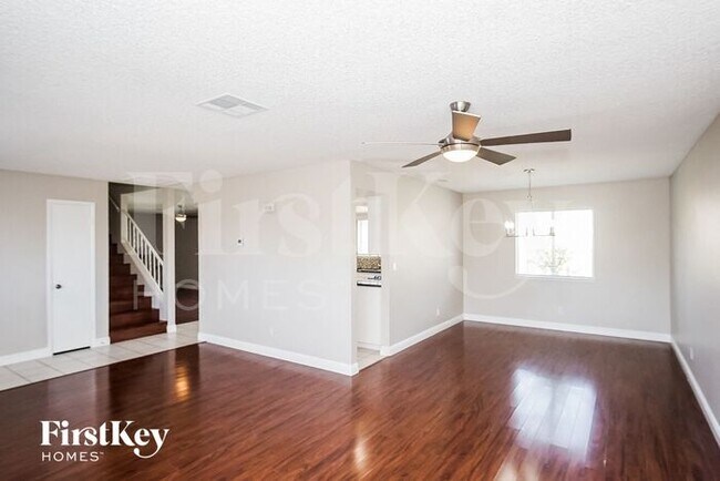Building Photo - 732 Scottsdale St