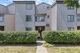 Building Photo - 743 10th St