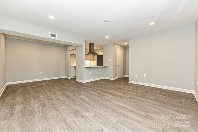 Building Photo - 5020 Sardis Rd