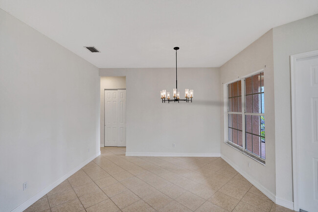 Foto del edificio - 8736 Woodgrove Harbor Ln