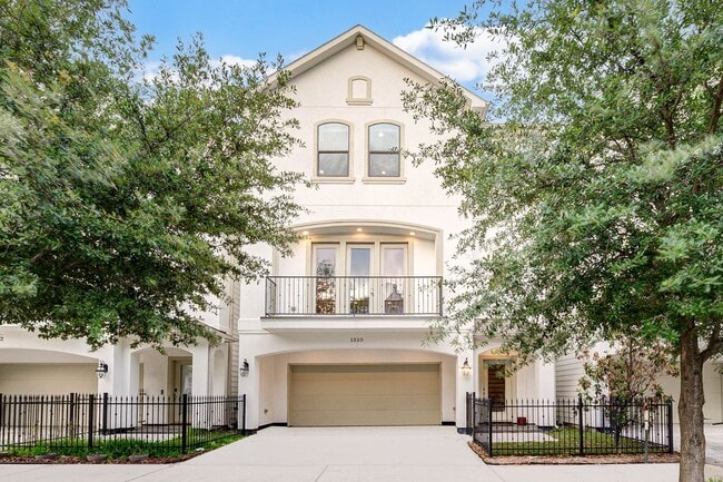 Sawyer Heights Luxury Living - Sawyer Heights Luxury Living House