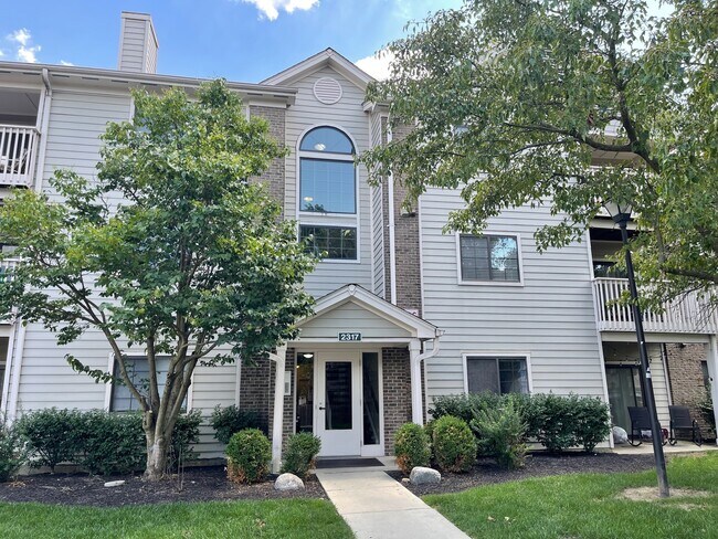 Building Photo - 2317 Vicente Ct