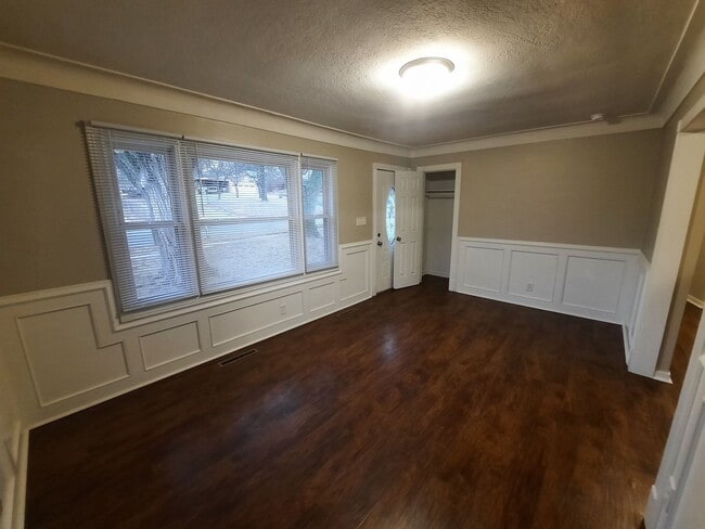 Foto del edificio - 3 Bedroom, 1 Bathroom Home!