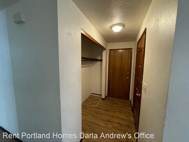 Building Photo - 3 br, 2 bath House - 3526 SE 118th Ave