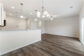 Building Photo - 105 Weaver Way