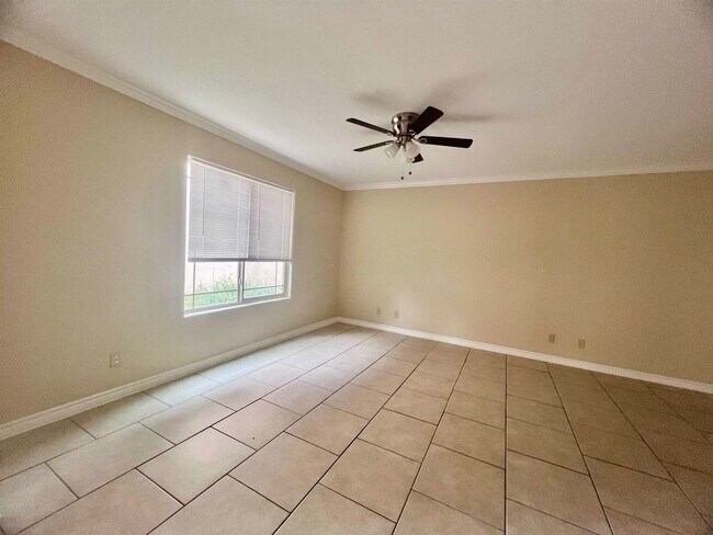 Building Photo - 9805 Sterling Loop