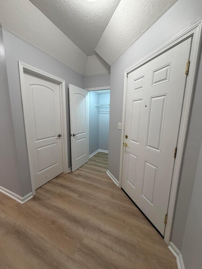 Building Photo - 7774 S Essex Gate Dr