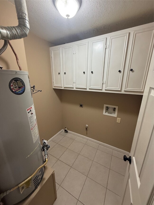 Building Photo - 15715 Rolling Timbers Dr