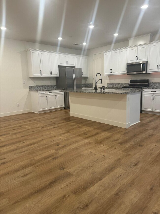 Kitchen - 7465 Jutland Ln