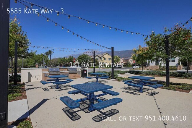 Building Photo - 5585 Kate Way