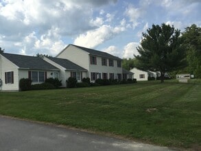 Building Photo - 12 River City Dr