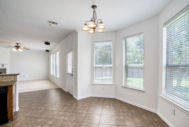 Building Photo - 9909 Delamere Dr