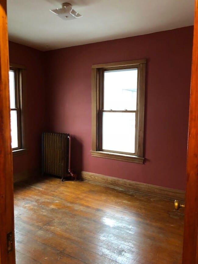 Building Photo - 6 Bedroom June 2024 Near Macalester!