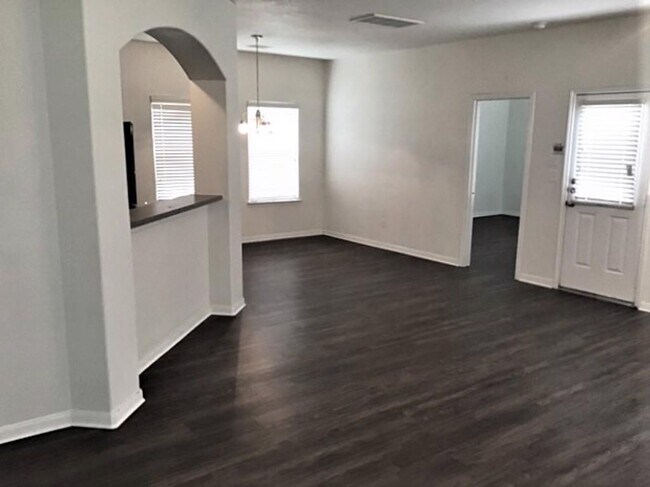 Building Photo - 5702 Rocky Trail Dr