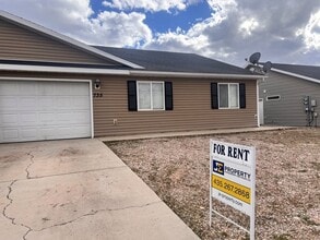 Building Photo - 735 1225 N