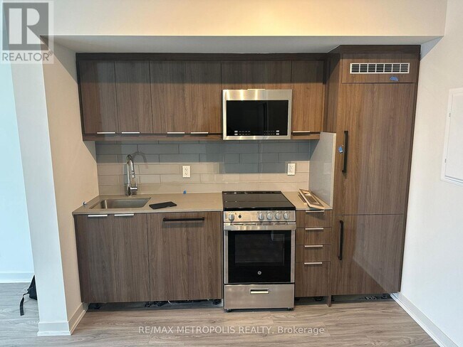 Photo du bâtiment - 2209 Kingston Rd