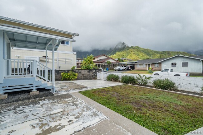 Building Photo - Large 4 Bedroom 3 Bath in Ahuimanu - Pet Negotiable $4950 47-500 Henoheno