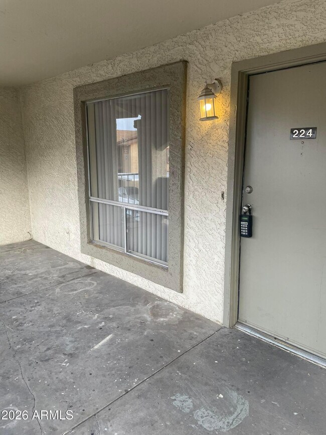 Foto del edificio - 465 W Ivyglen St