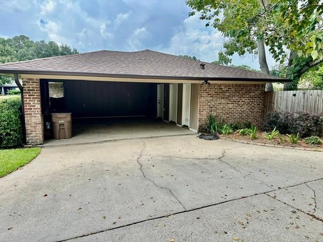 Building Photo - 503 Highland Woods Dr W