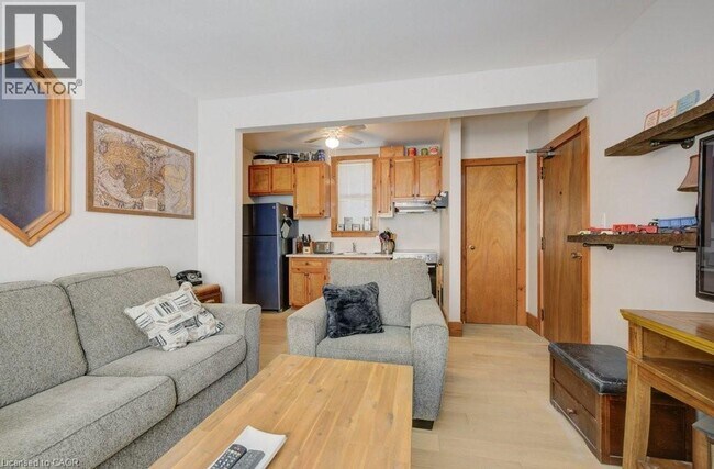 Photo du bâtiment - 208 Ottawa Street S