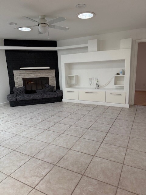 Foto del edificio - 639 Meadowvale Dr