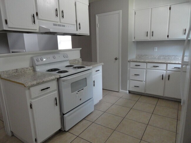 Foto del edificio - 2Bedroom/1Bath Duplex