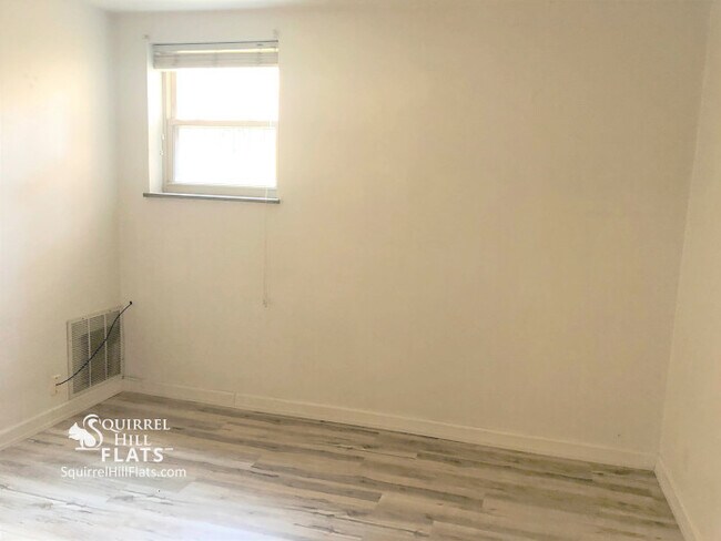 Foto del edificio - 5712 Phillips Ave
