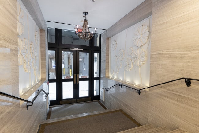 Building Photo - 22 Leader Ln