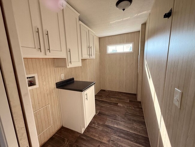 Building Photo - Cute 3bed/2 bath mobile home in Country View Mobile Home Park