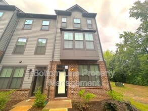 Building Photo - 460 Spearfield Ln