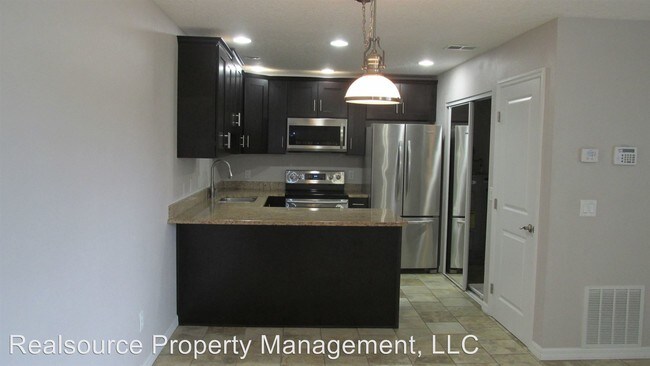 Building Photo - 46 Windtree Ln