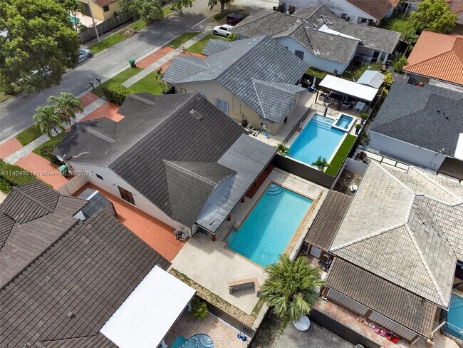 Building Photo - 11440 SW 144th Path