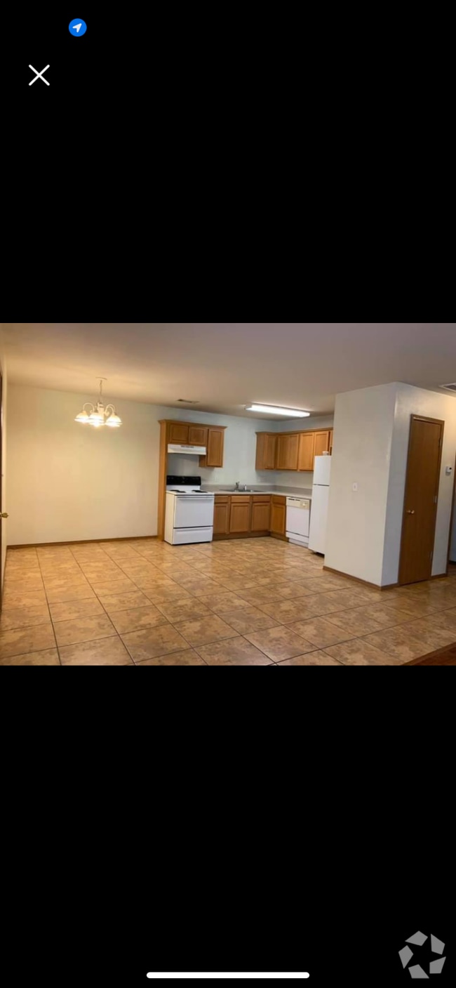 Building Photo - 311 E Marietta Ct