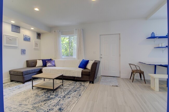 Photo - 753 NW 30th St Townhome