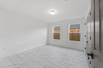 Building Photo - 311 Rd 51021
