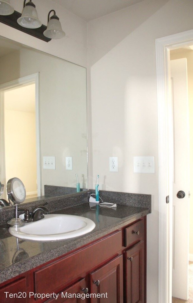 Building Photo - 5 br, 4 bath House - 21 Landings Drive