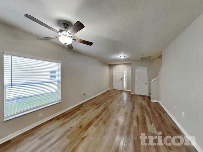 Foto del edificio - 3919 Day Bridge Pl