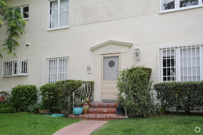 Building Photo - 155 S Rexford Dr