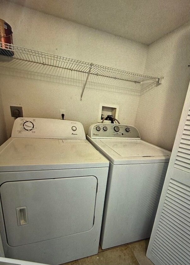 Foto principal - 1661 Balfour Point Dr