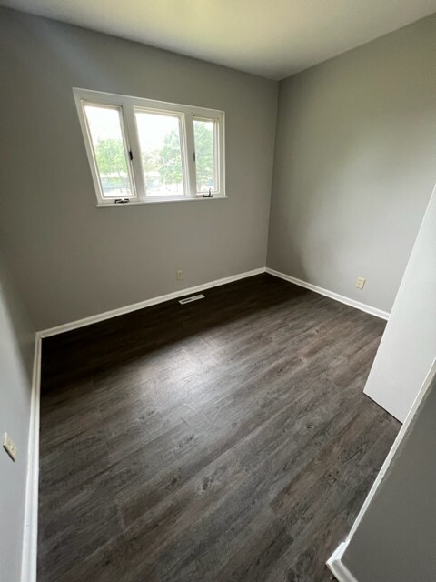 Foto del edificio - 661 Autumn Fields Ln