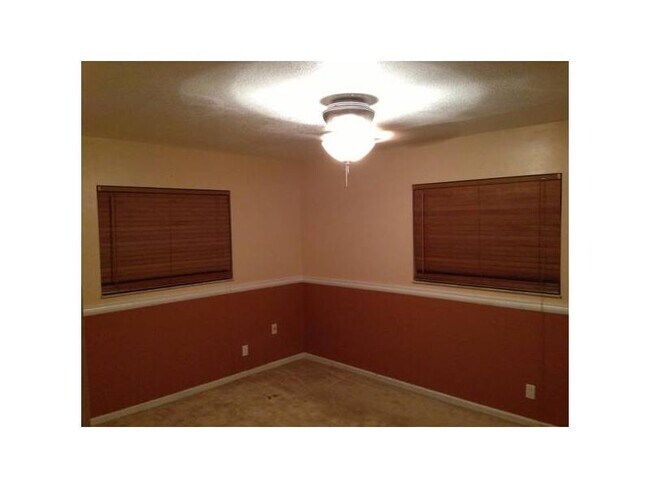 Building Photo - 5310 SW 188th Ave