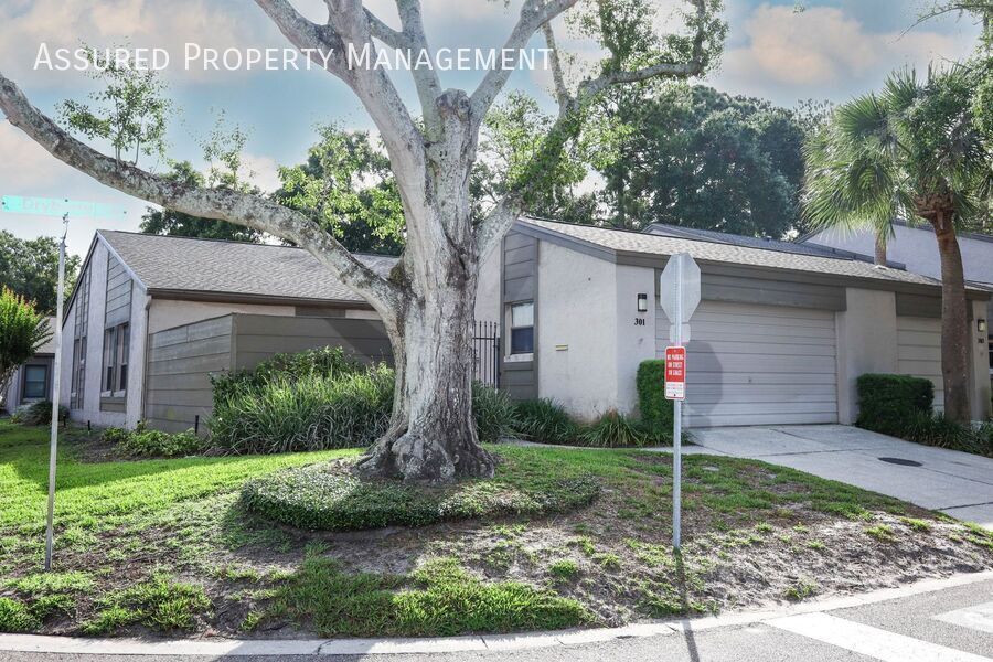 Photo - 301 Dryberry Way-