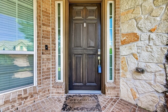 Photo - 11611 Arbirlot Drive Unit House