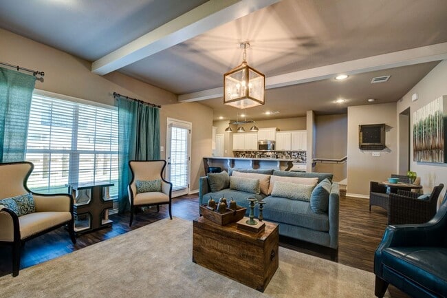 Building Photo - Available August 2025! 3 Bed/ 3.5 Bath Rev...