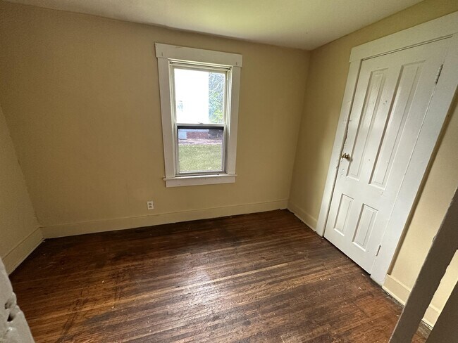 Building Photo - 56 Rauber St